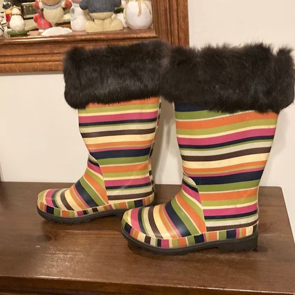 Coach Peony striped rainbow boots with furry top size 7 B. Rubber Rain boots - Picture 2 of 9